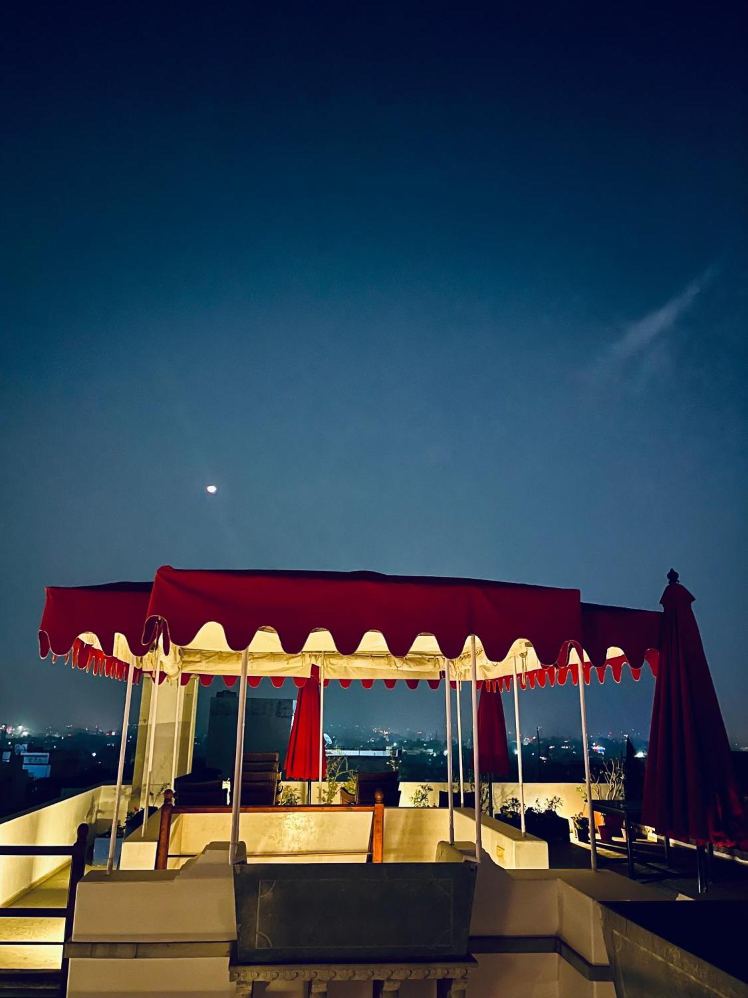 Madri Haveli Hotel Udaipur Buitenkant foto